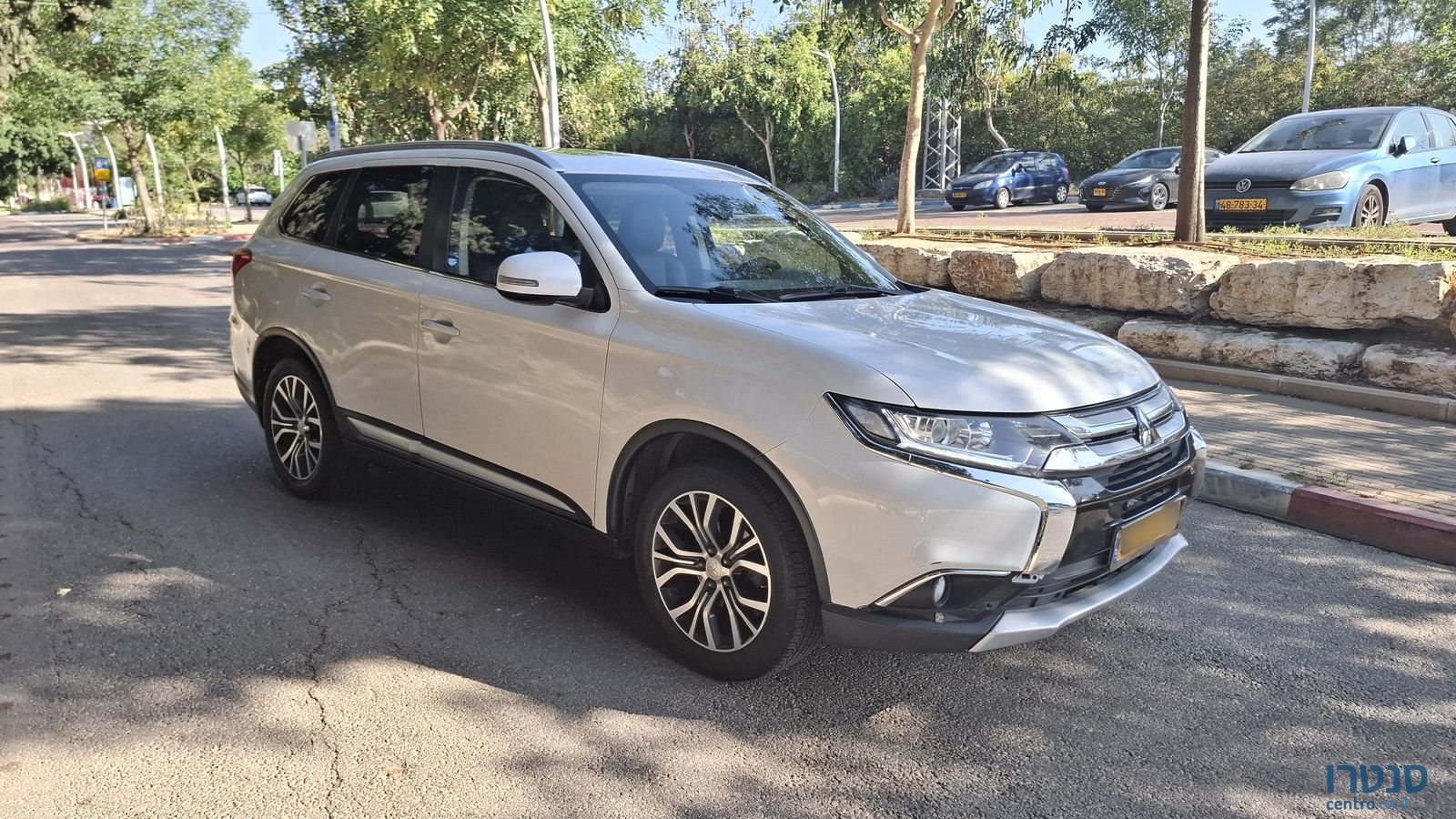 2015' Mitsubishi Outlander מיצובישי אאוטלנדר photo #2