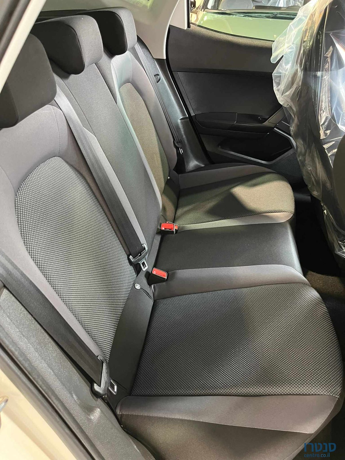 2021' SEAT Arona photo #6