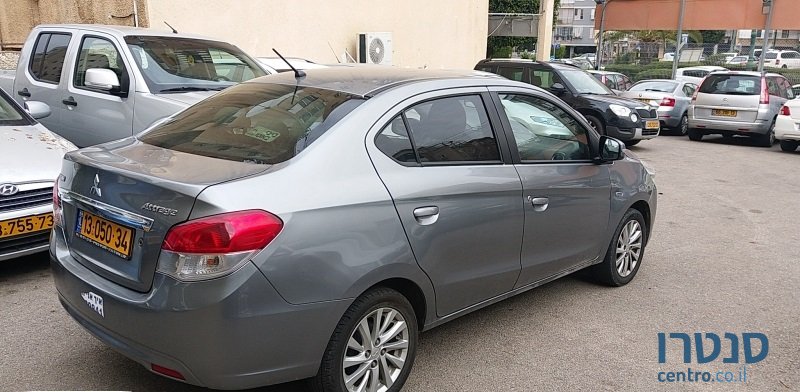 2015' Mitsubishi Attrage photo #2