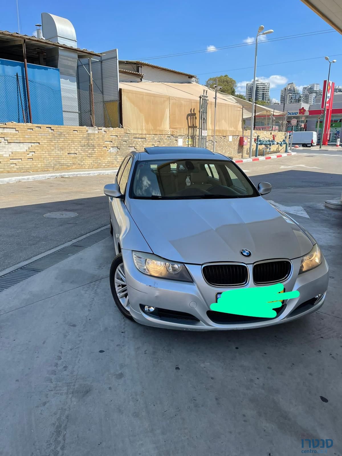 2011' BMW 318 ב.מ.וו photo #1