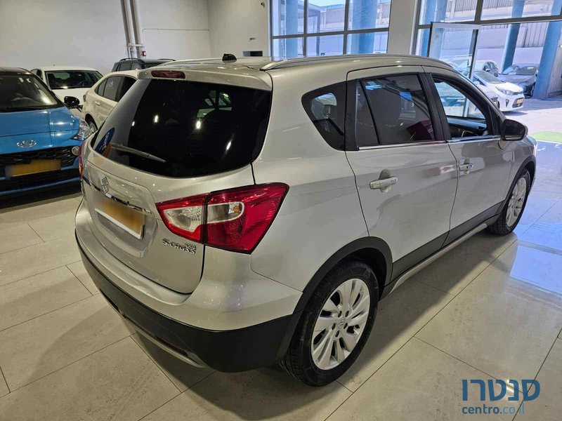 2021' Suzuki SX4 S-Cross photo #3