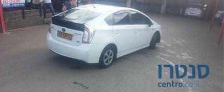 2013' Toyota Prius טויוטה פריוס photo #1