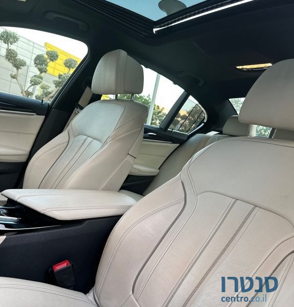 2017' BMW 5 Series ב.מ.וו סדרה 5 photo #5