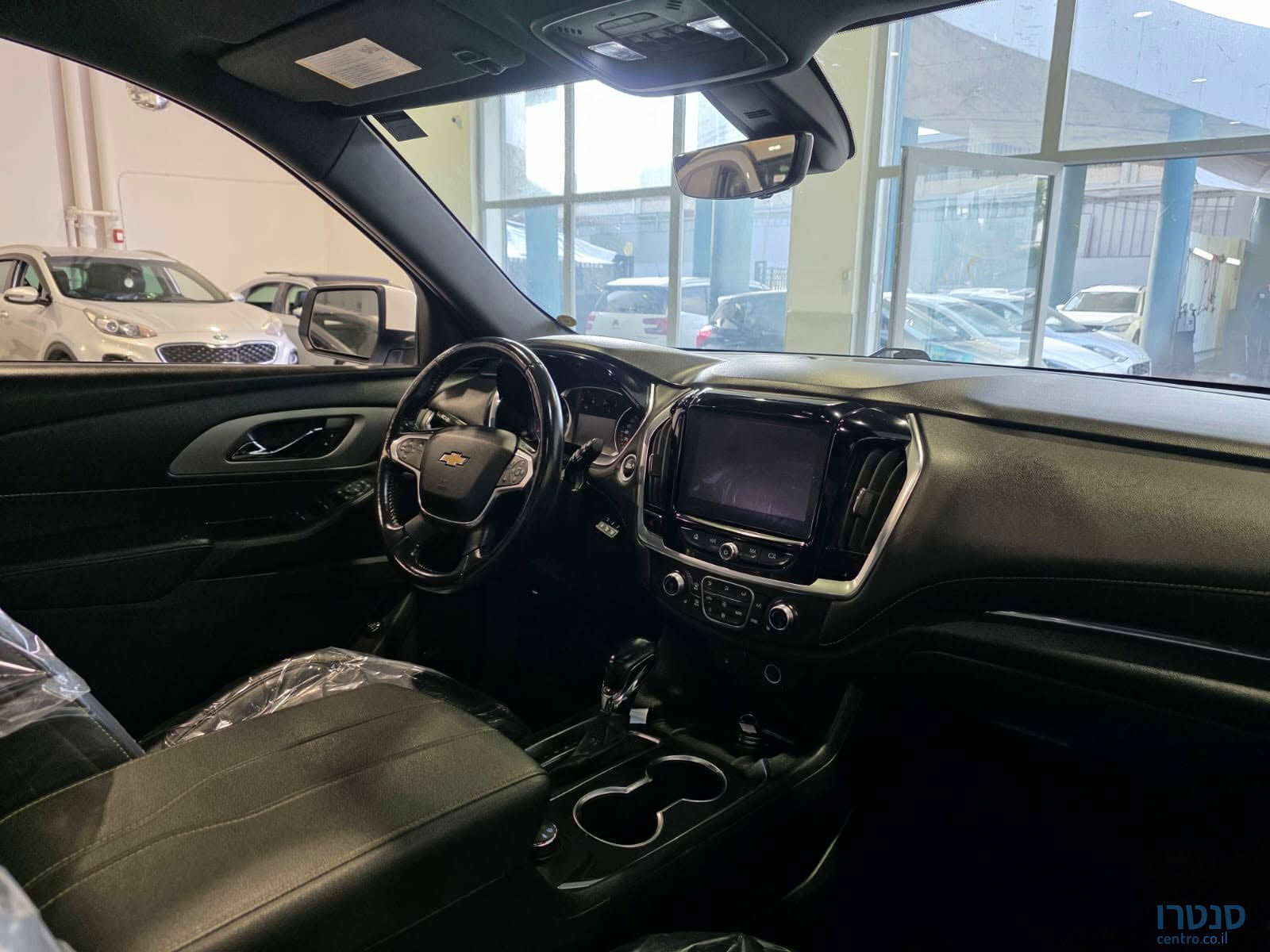 2022' Chevrolet Traverse photo #6