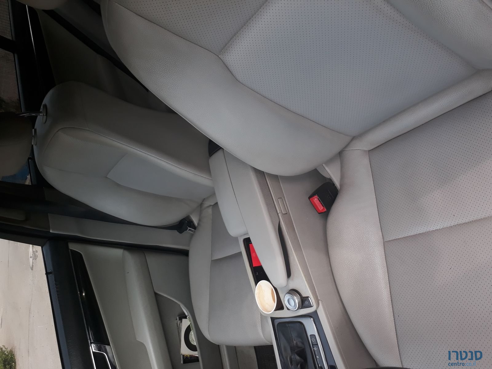 2009' Mercedes-Benz 200 photo #2