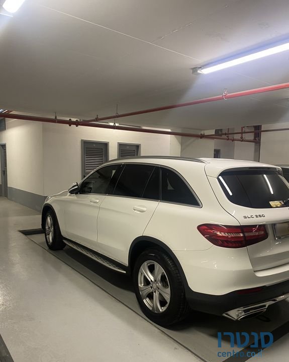 2017' Mercedes-Benz GLC מרצדס photo #2