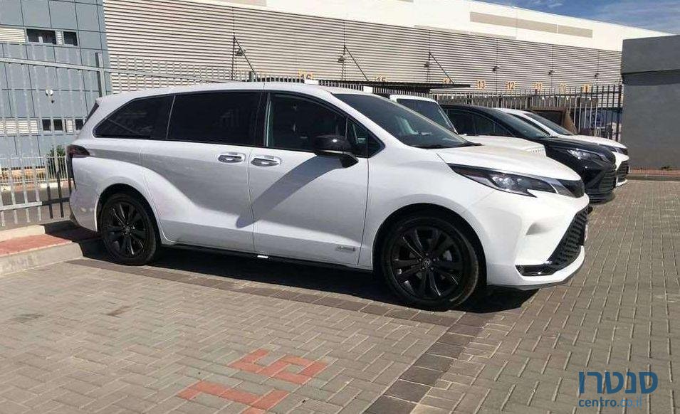 2020' Toyota Sienna טויוטה סיינה photo #3