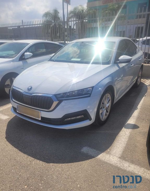 2021' Skoda Octavia סקודה אוקטביה photo #2