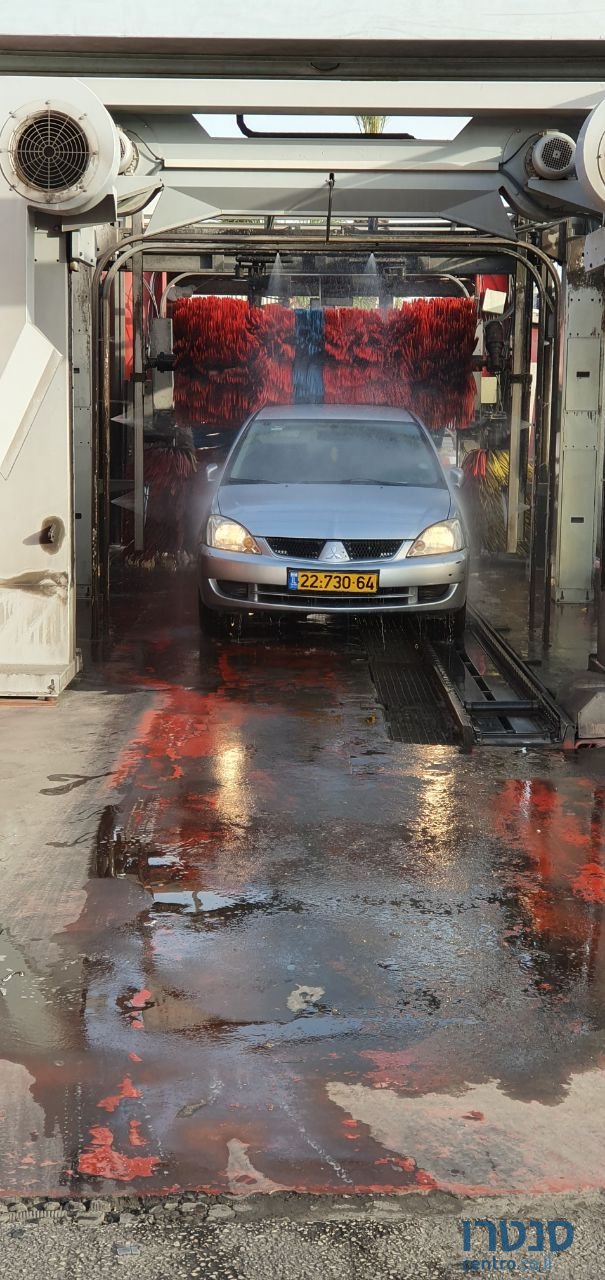 2008' Mitsubishi Lancer Evolution photo #1