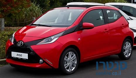 2016' Toyota Yaris photo #1