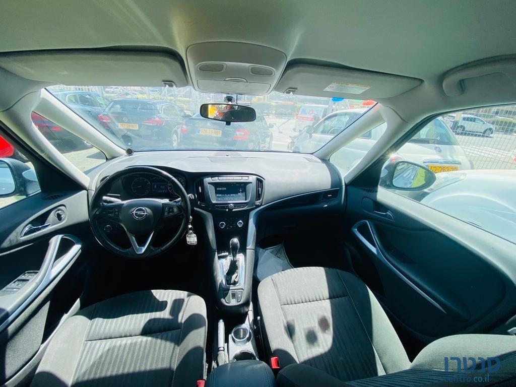 2017' Opel Zafira photo #6
