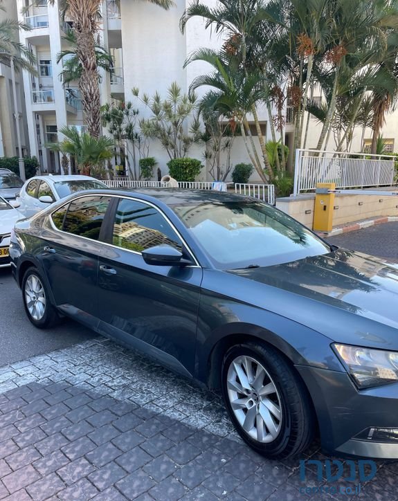 2018' Skoda Superb סקודה סופרב photo #3