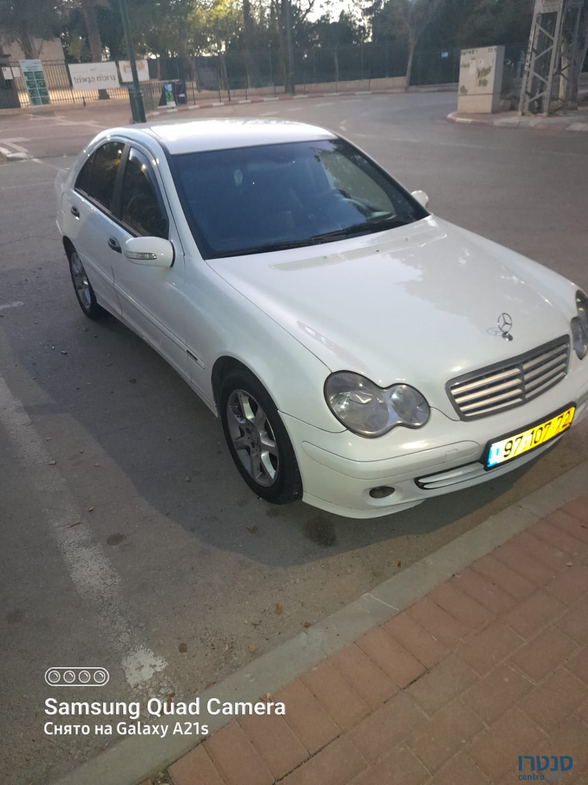 2005' Mercedes-Benz C-Class с220 photo #1