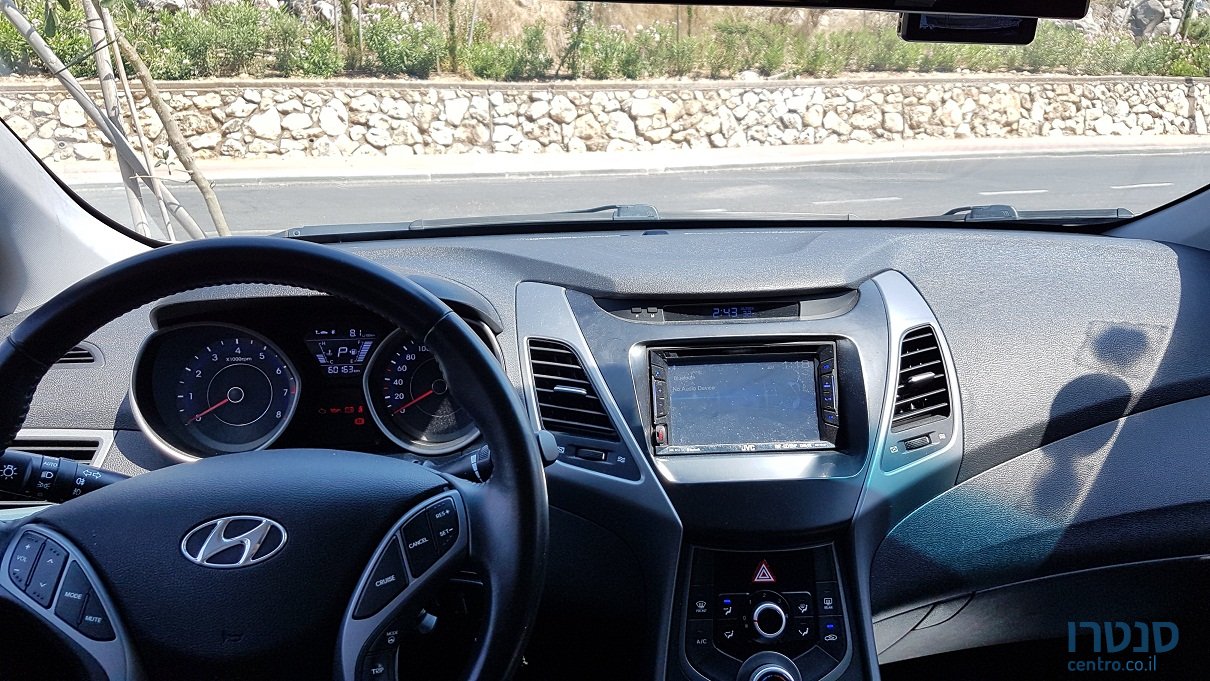 2015' Hyundai i35 inspire photo #3