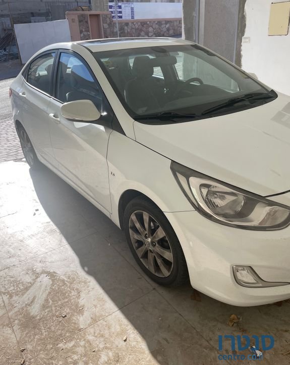 2012' Hyundai i25 יונדאי אקסנט photo #3