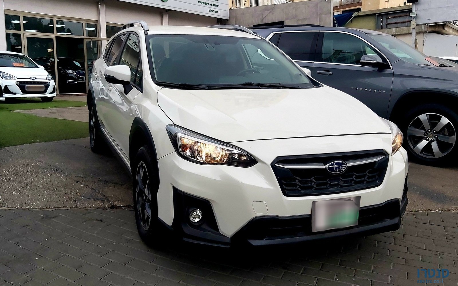 2018' Subaru XV photo #2
