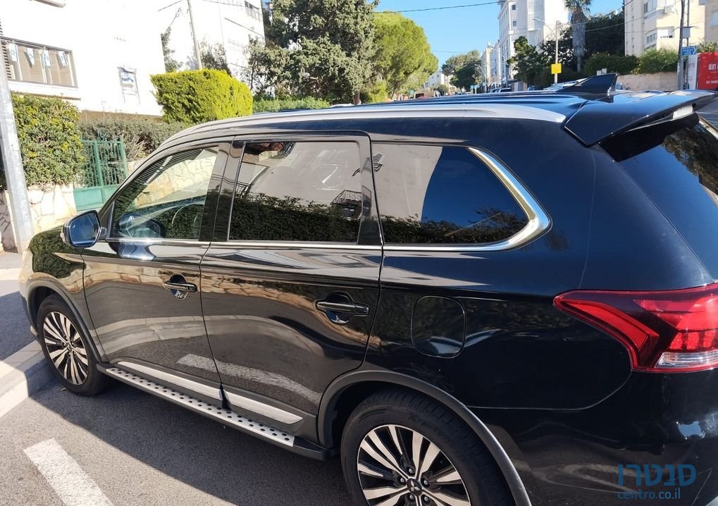 2019' Mitsubishi Outlander מיצובישי אאוטלנדר photo #2