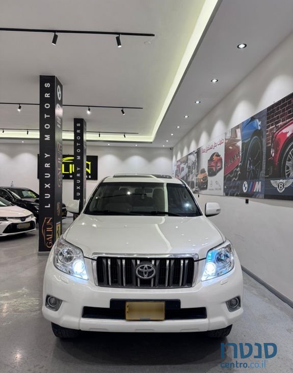 2011' Toyota Land Cruiser טויוטה לנד קרוזר photo #1