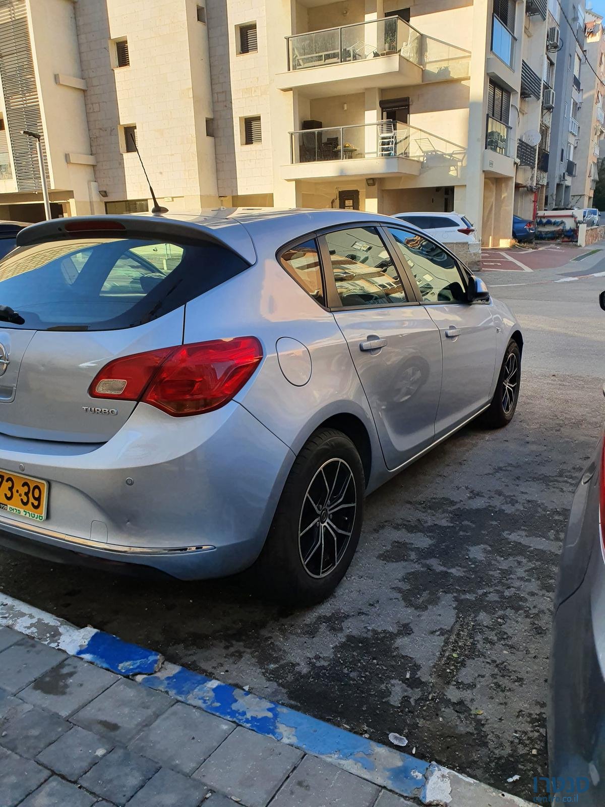 2016' Opel Astra J turbo photo #1