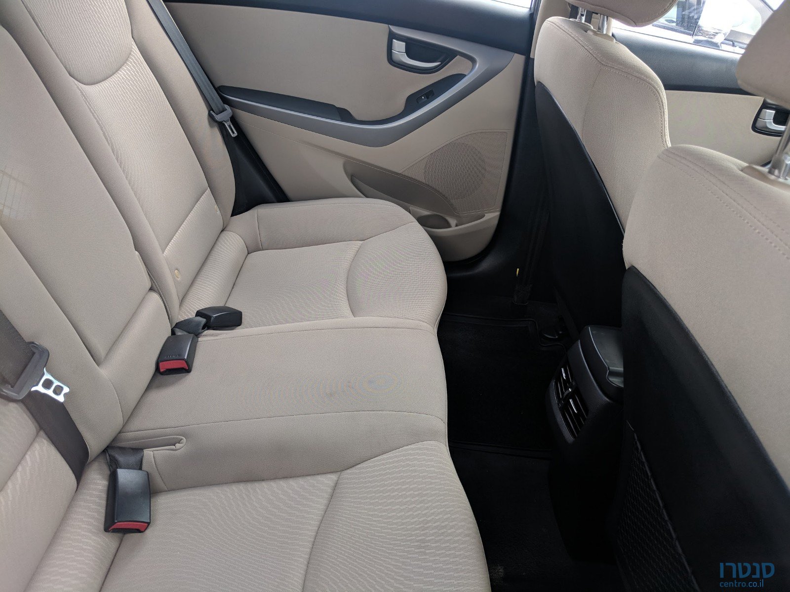 2015' Hyundai i35 photo #6