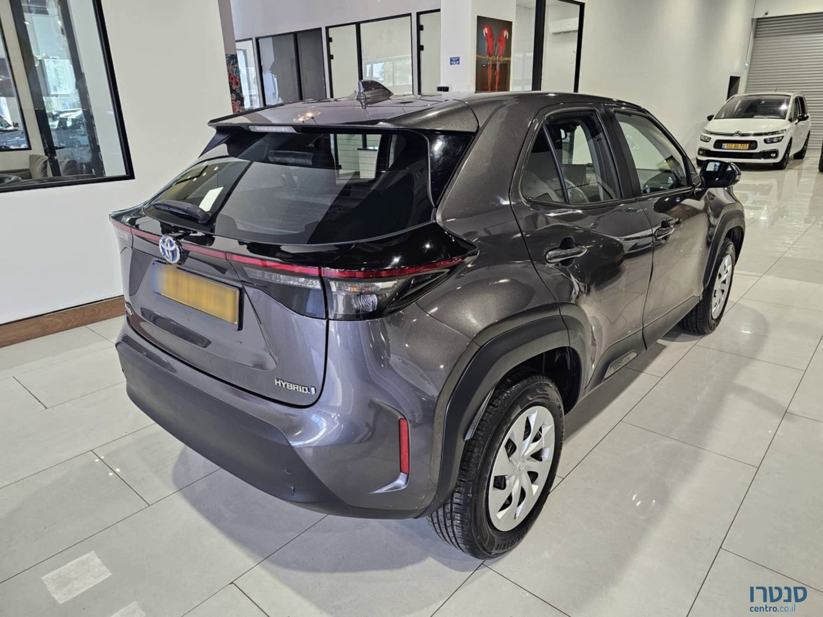 2022' Toyota Yaris Cross photo #3