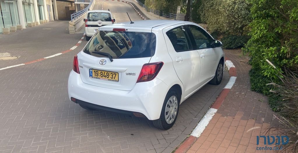 2016' Toyota Yaris טויוטה יאריס photo #1