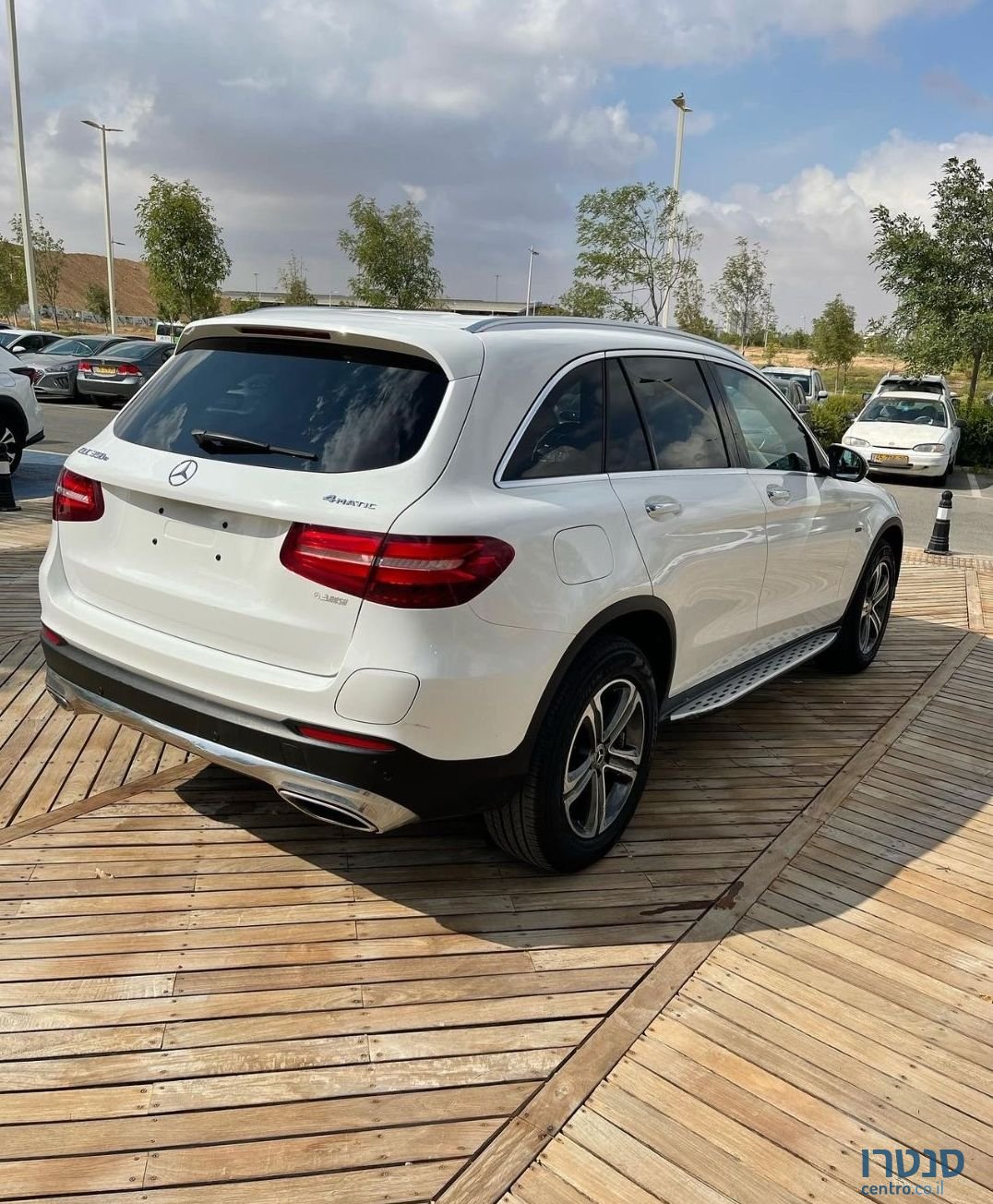 2018' Mercedes-Benz GLC מרצדס-בנץ photo #4