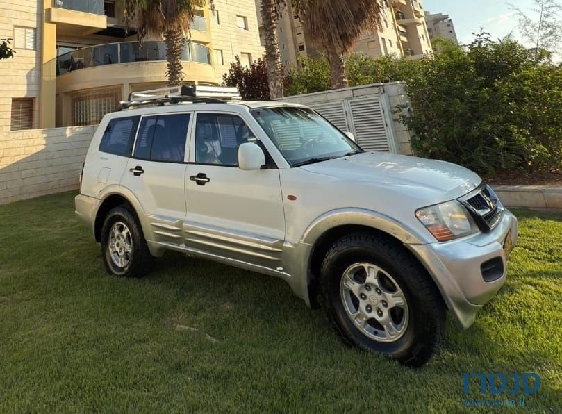 2002' Mitsubishi Pajero מיצובישי פאג`רו photo #2