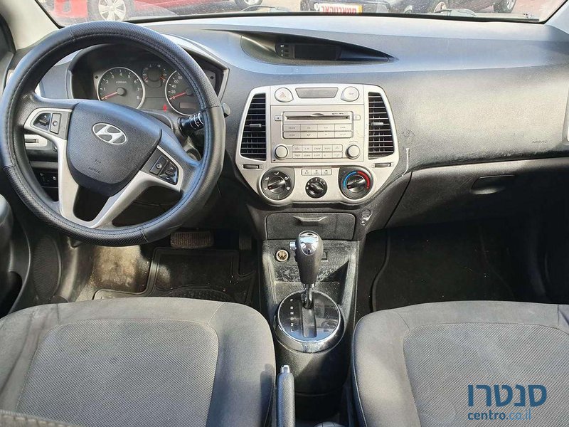 2011' Hyundai i20 יונדאי photo #3