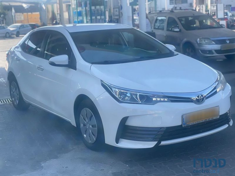 2018' Toyota Corolla טויוטה קורולה photo #3