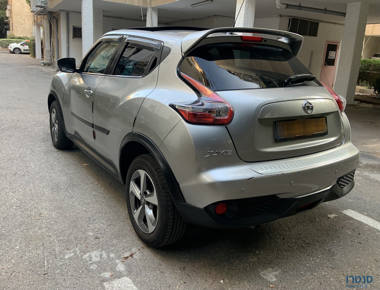 2019' Nissan Juke Acenta photo #4