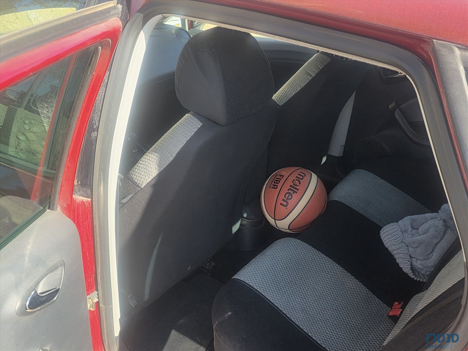 2013' SEAT Ibiza סיאט איביזה photo #2