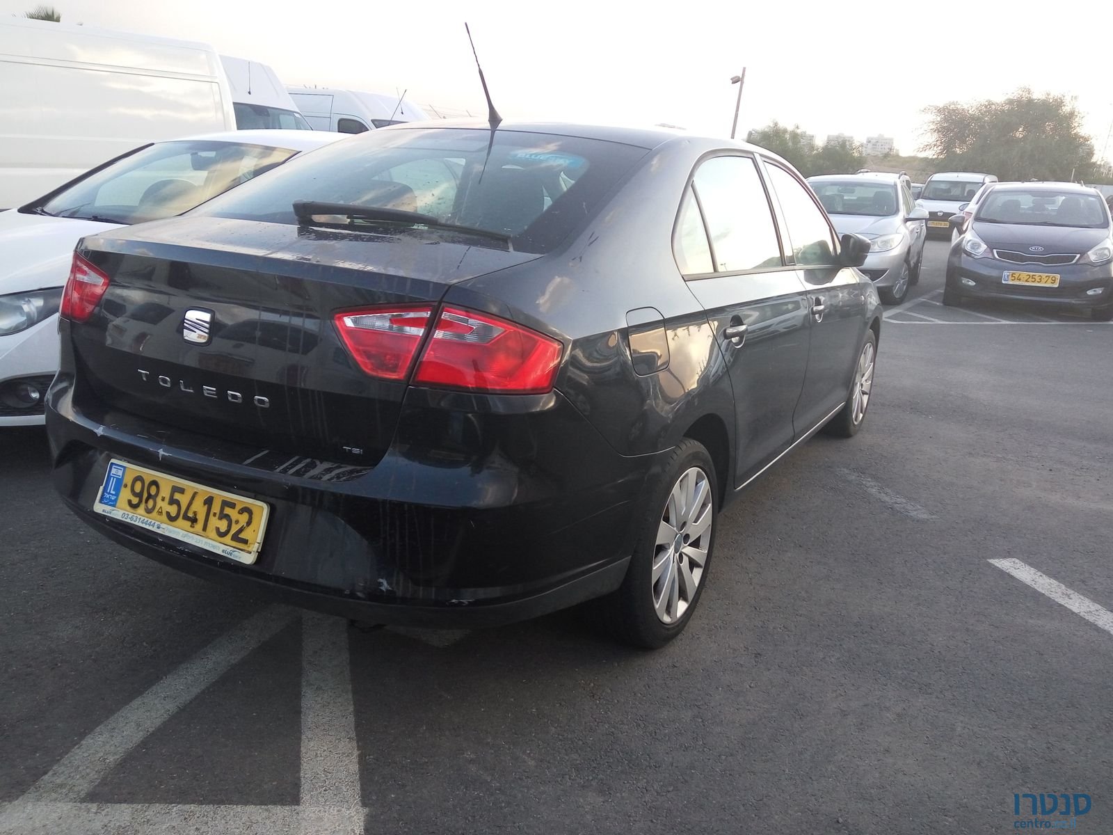 2012' SEAT Toledo STYLE photo #4