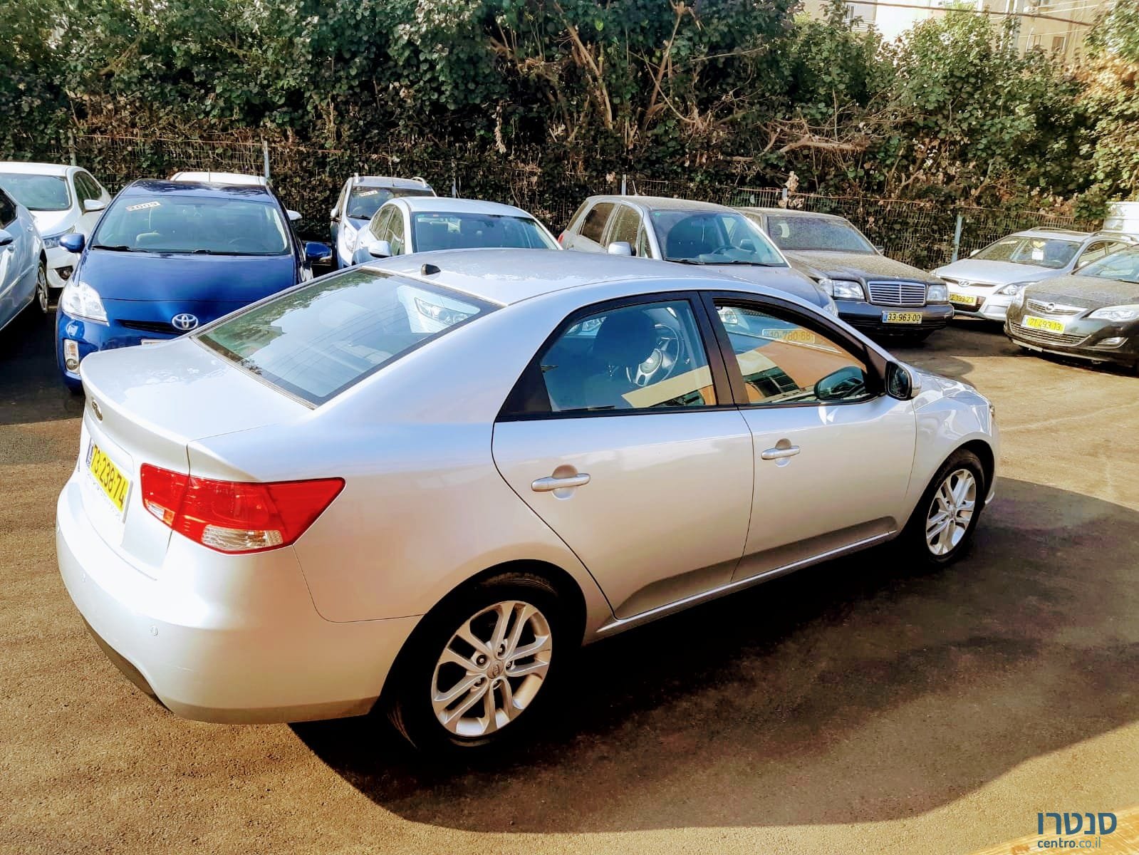 2011' Kia Forte photo #2