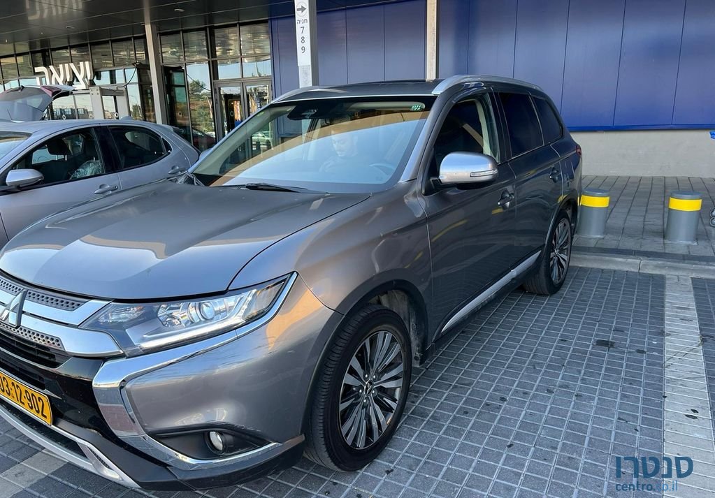 2020' Mitsubishi Outlander מיצובישי אאוטלנדר photo #1
