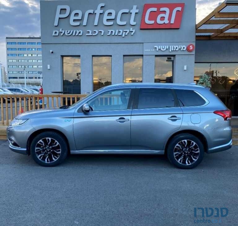2018' Mitsubishi Outlander מיצובישי אאוטלנדר Phev photo #3
