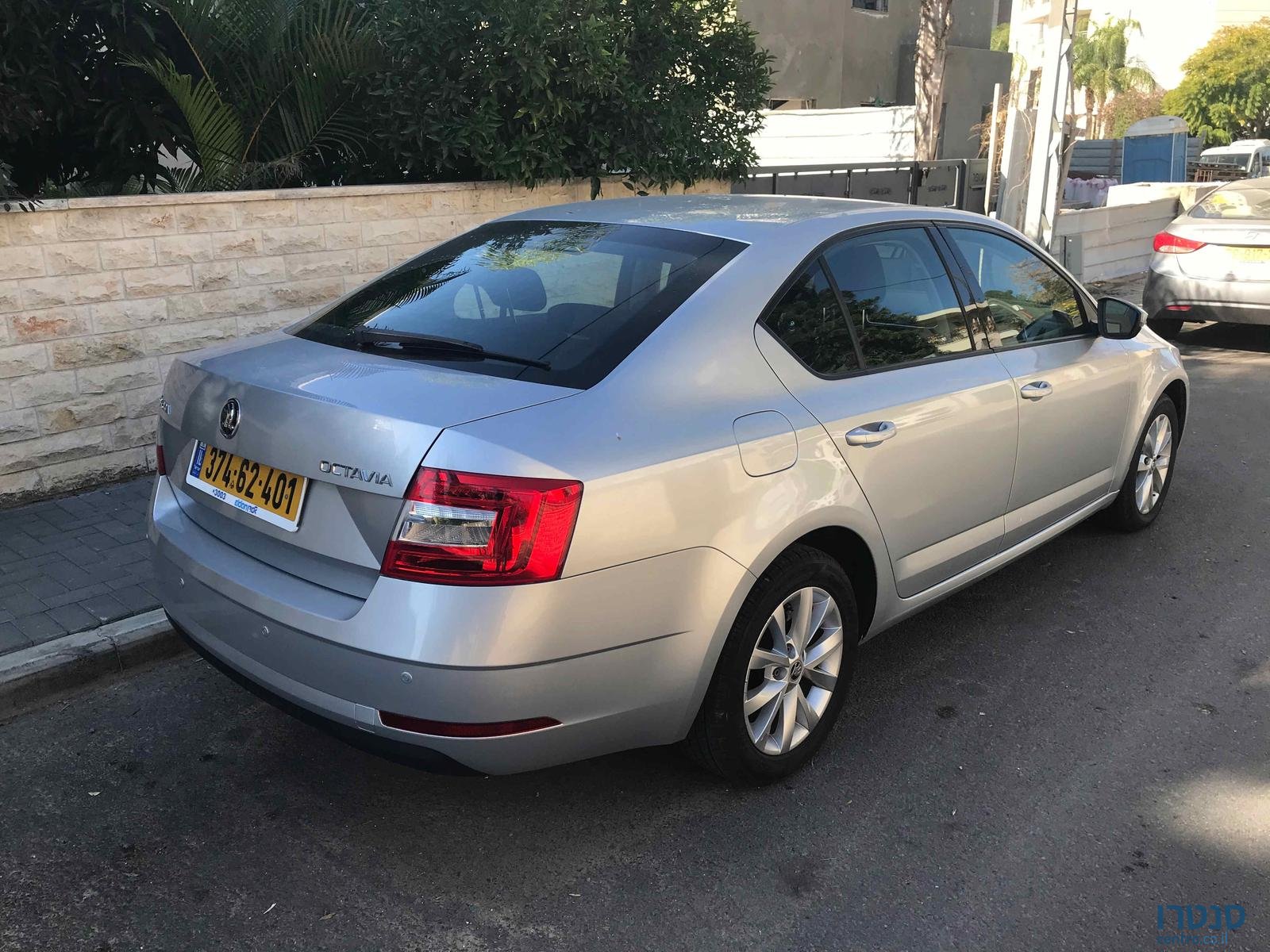 2018' Skoda Octavia TSI photo #2