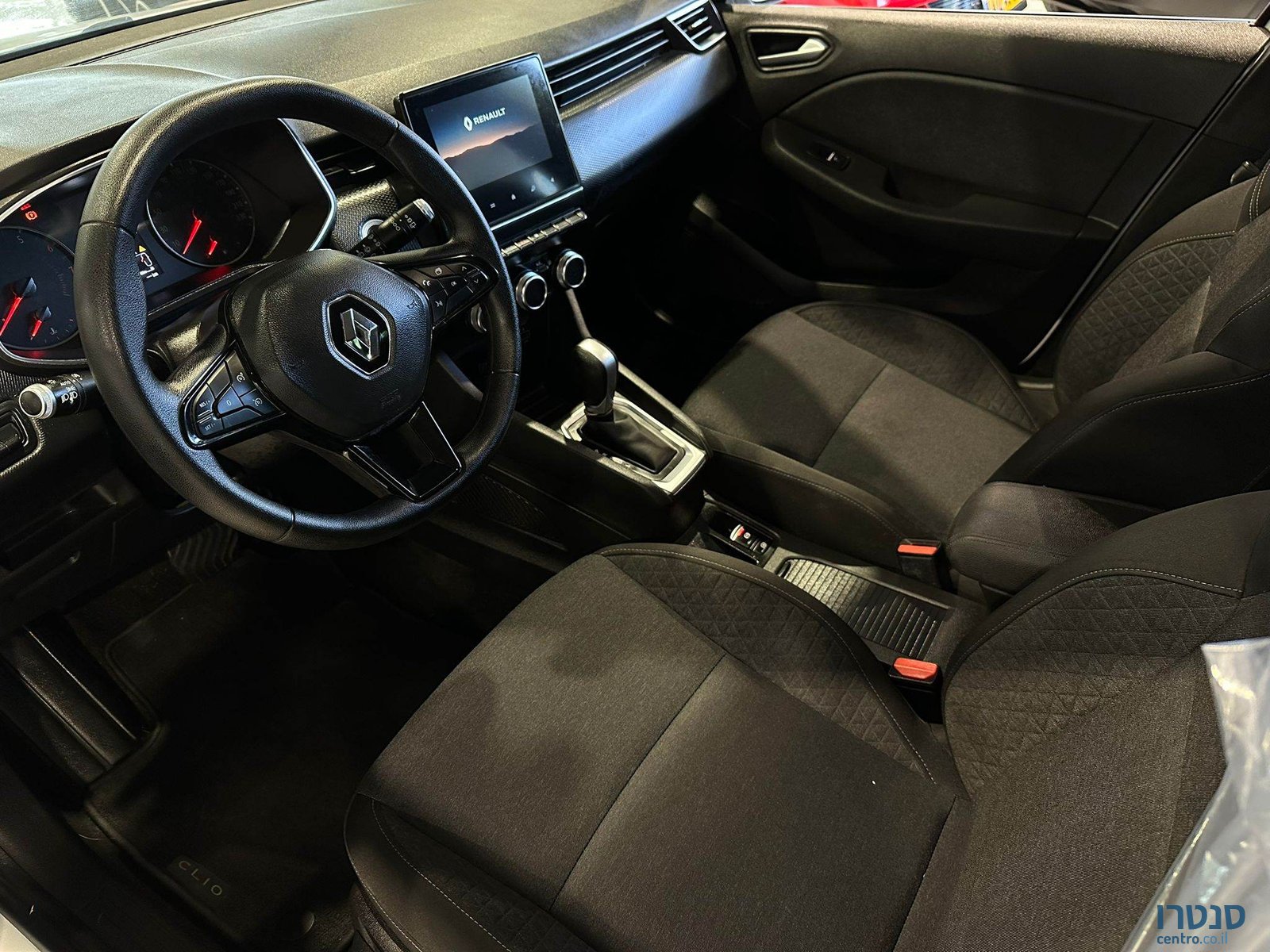 2020' Renault Clio photo #4