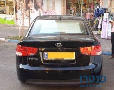 2010' Kia Forte photo #2