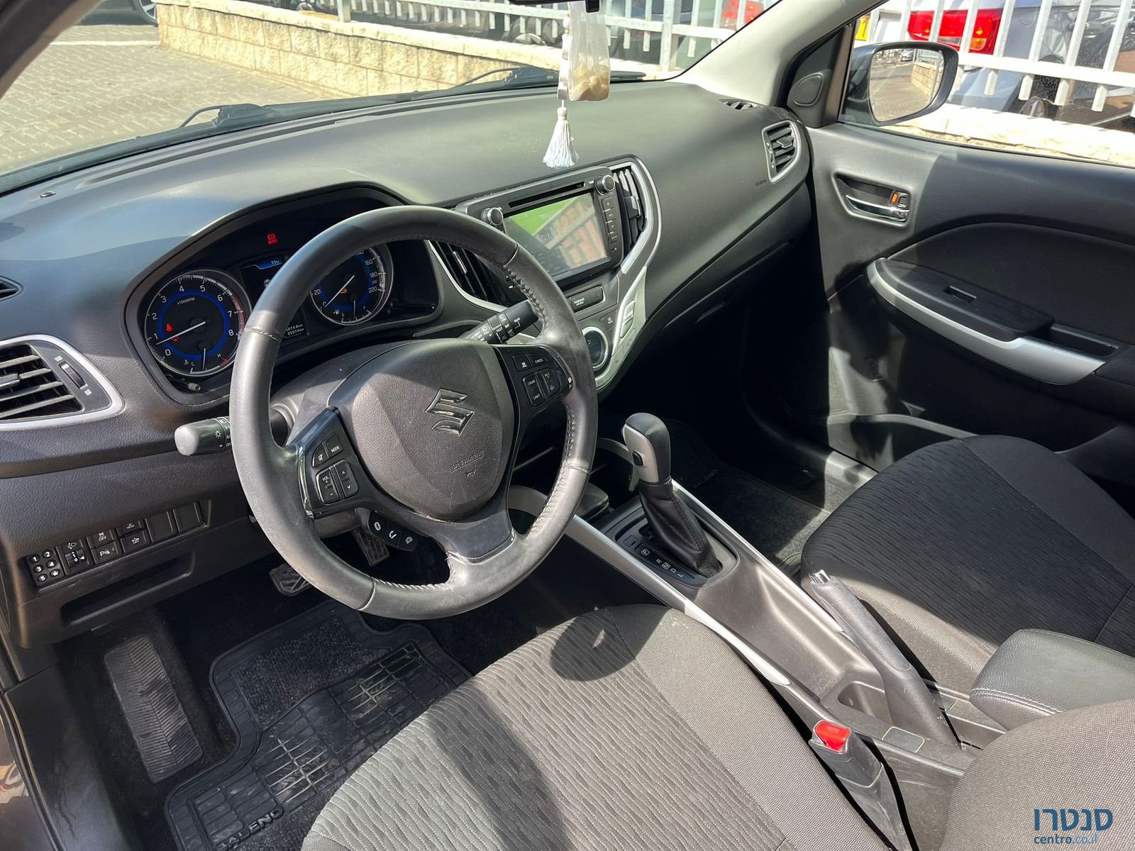 2020' Suzuki Baleno photo #2