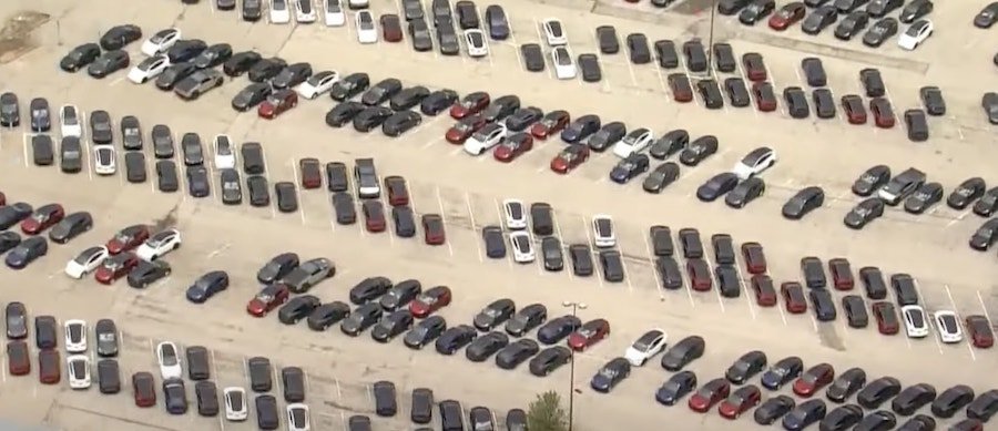 Hundreds of Teslas Pile Up in the Parking Lot of a Shopping Mall Soon To Be Demolished