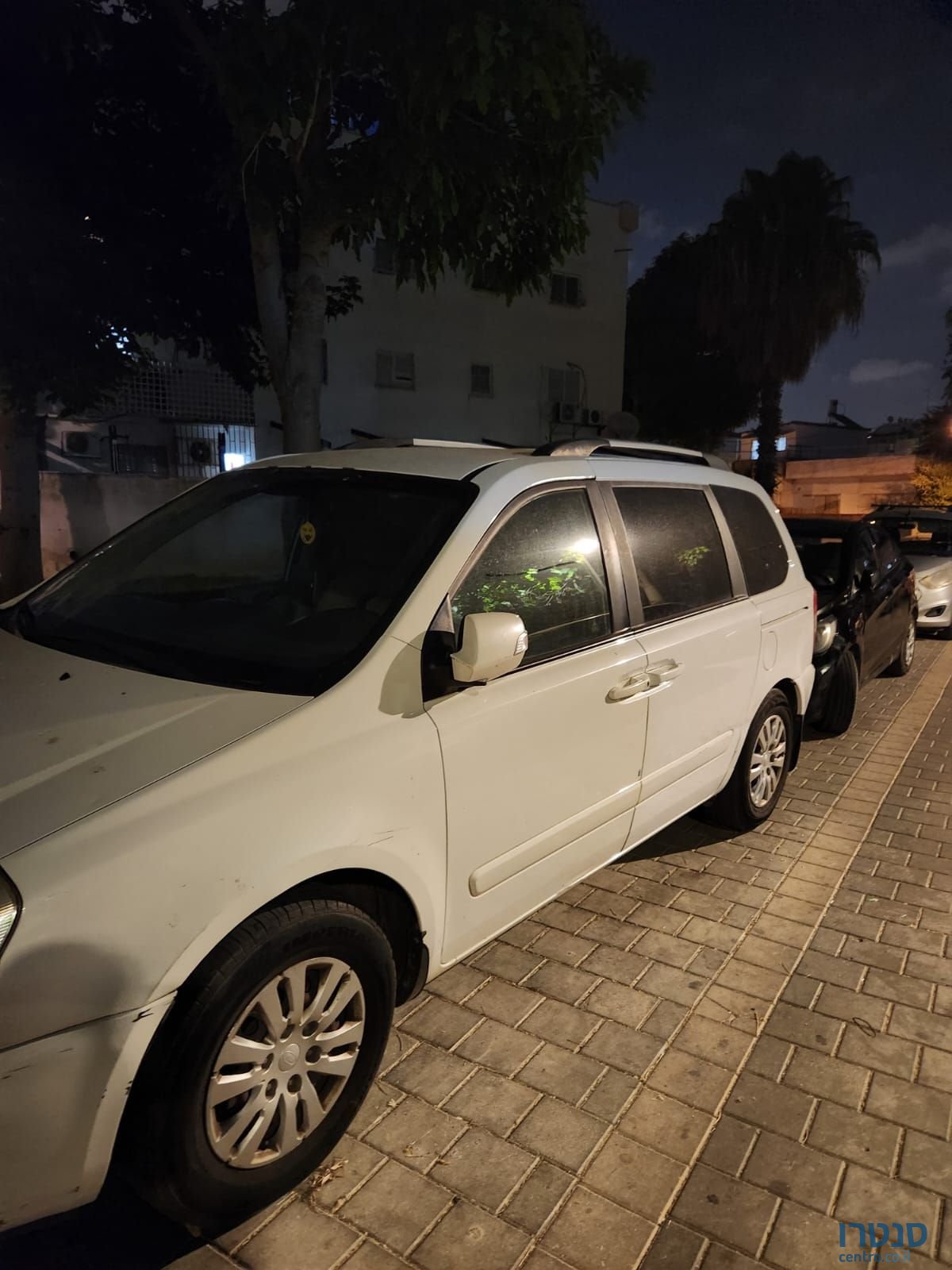 2011' Kia Carnival קיה קרניבל photo #3