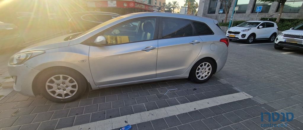 2015' Hyundai i30 יונדאי photo #2