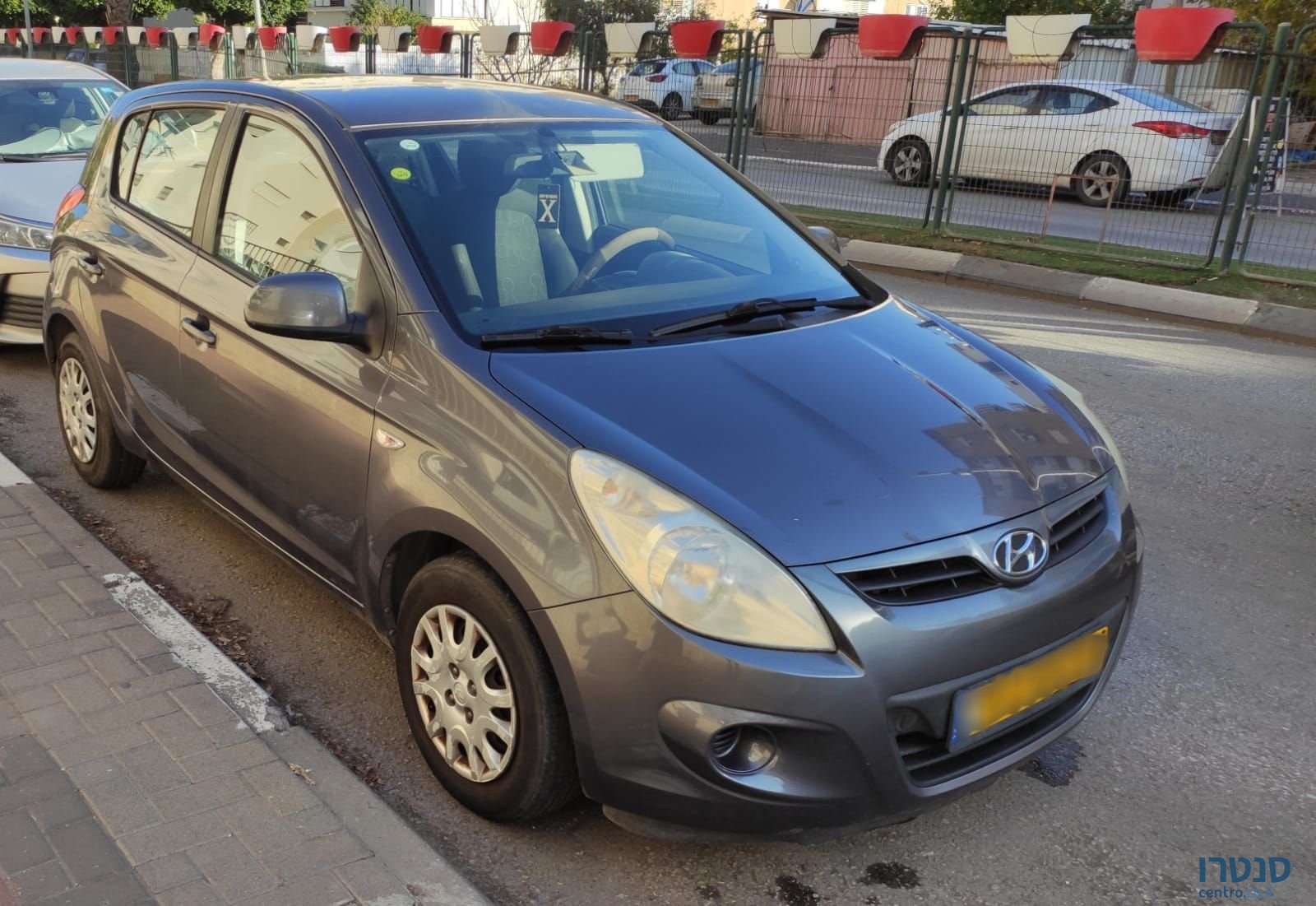 2012' Hyundai i20 יונדאי photo #1