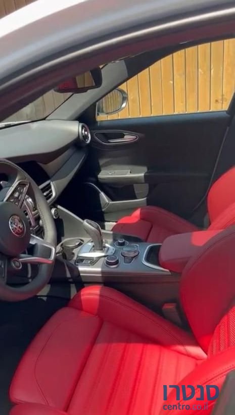 2022' Alfa Romeo Giulia אלפא רומיאו ג'וליה photo #4