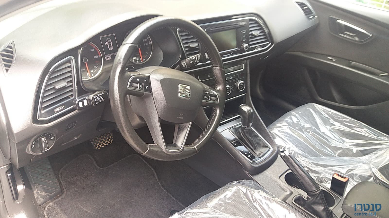 2016' SEAT Leon photo #3