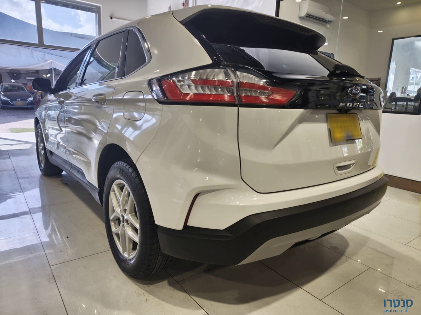 2022' Ford Edge photo #3