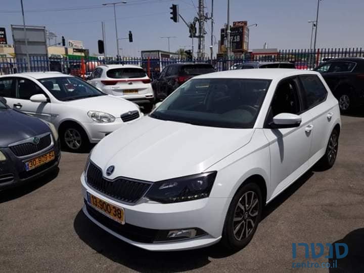 2016' Skoda Fabia photo #1