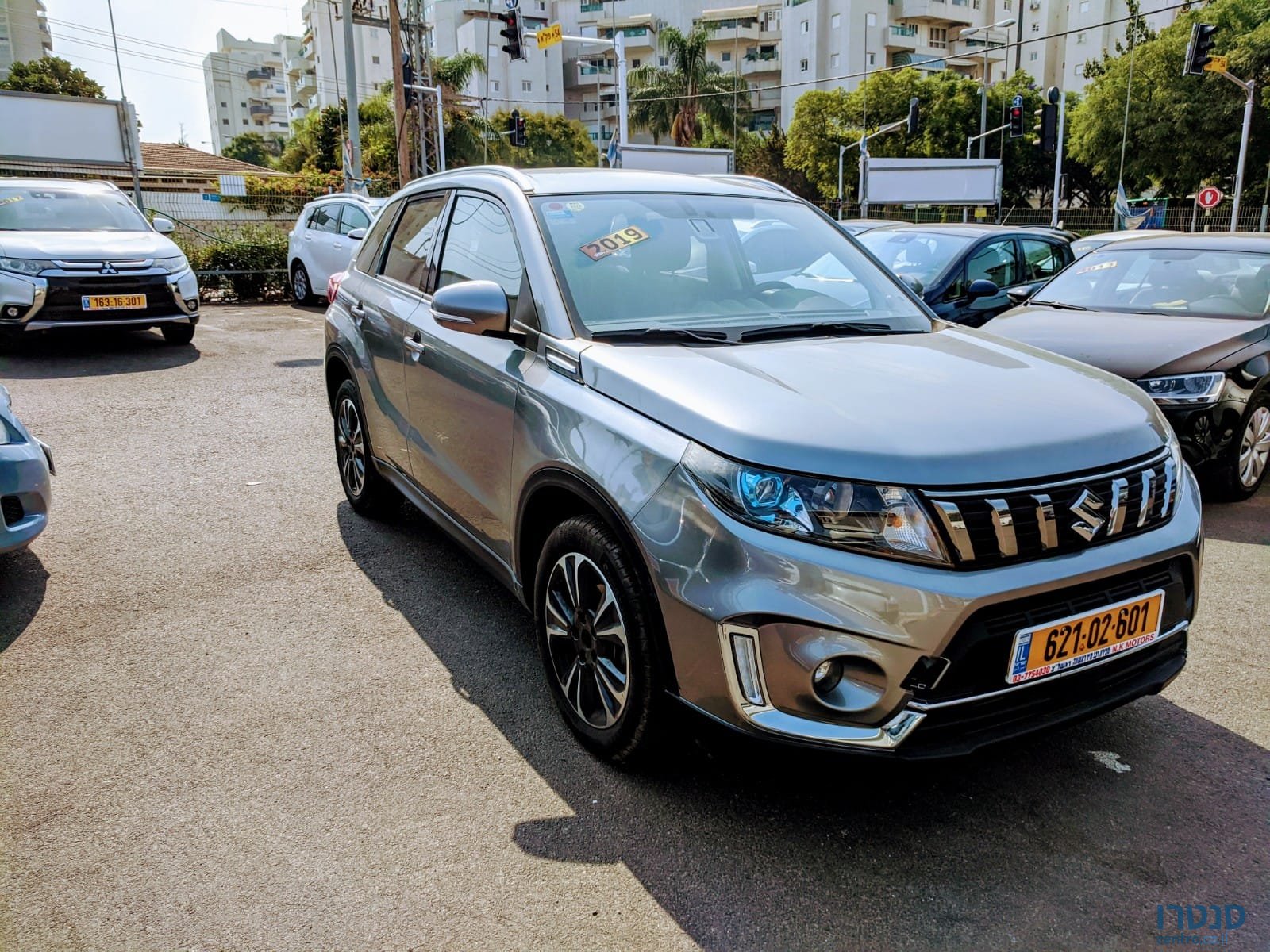 2019' Suzuki Vitara photo #1