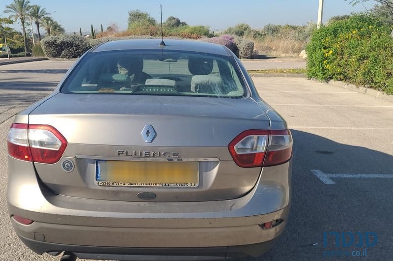 2011' Renault Fluence רנו פלואנס photo #3